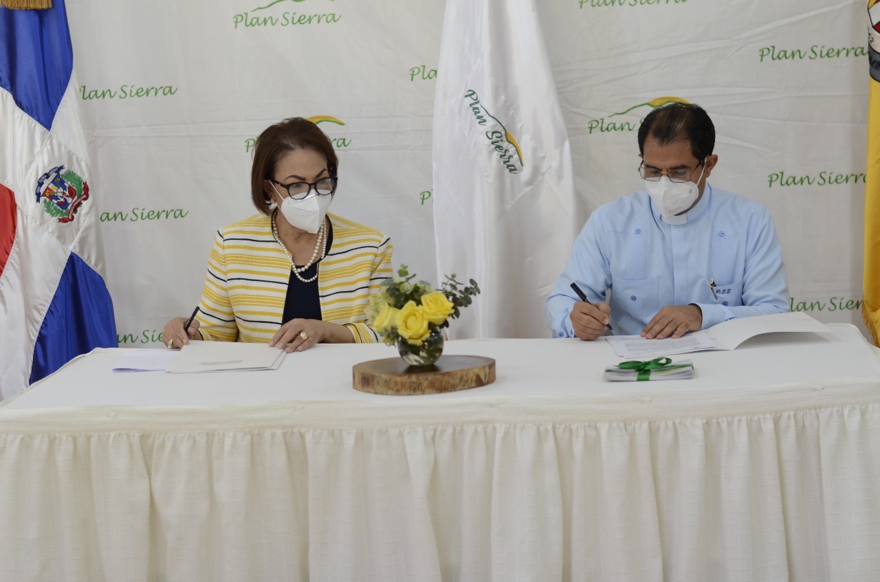 Organizaciones acuerdan fomentar iniciativas en la cordillera Central