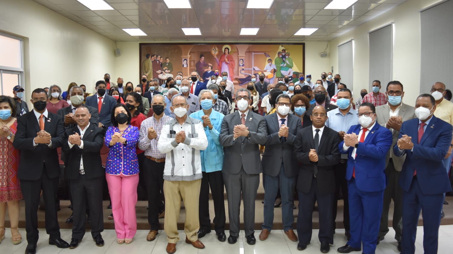 Profesores proclaman a Asjana como candidato a rector UASD