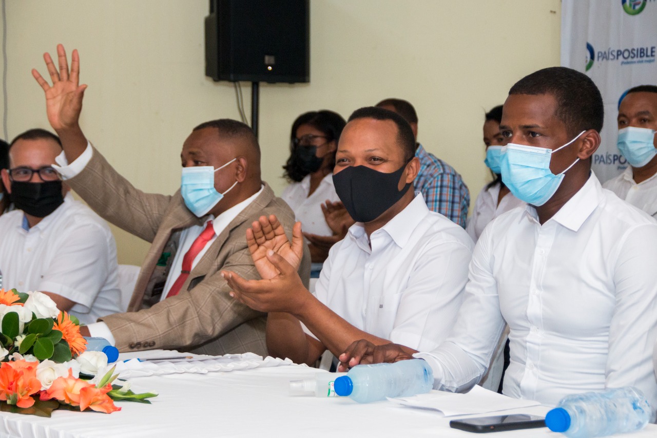 Expeledeistas de Villa Altagracia ofrecen apoyo al presidente Abinader