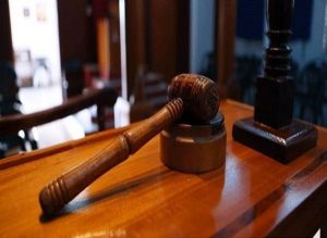Hombre denuncia abuso de poder en fiscalía de menores de Cotuí