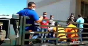 Aplazan coerción a 12 agentes policiales vinculados a alijo de drogas