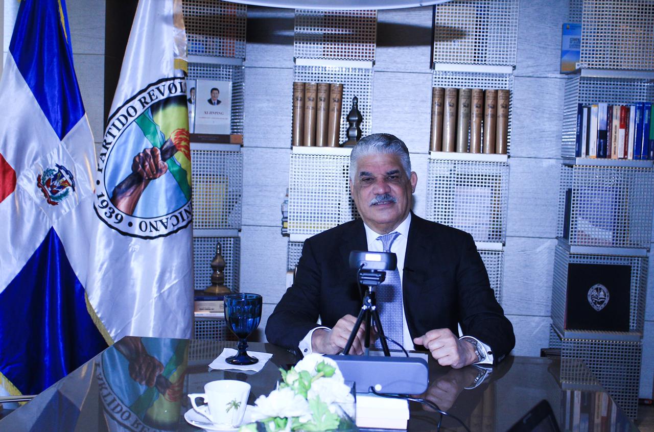 Miguel Vargas destaca importancia de mantener relaciones con China