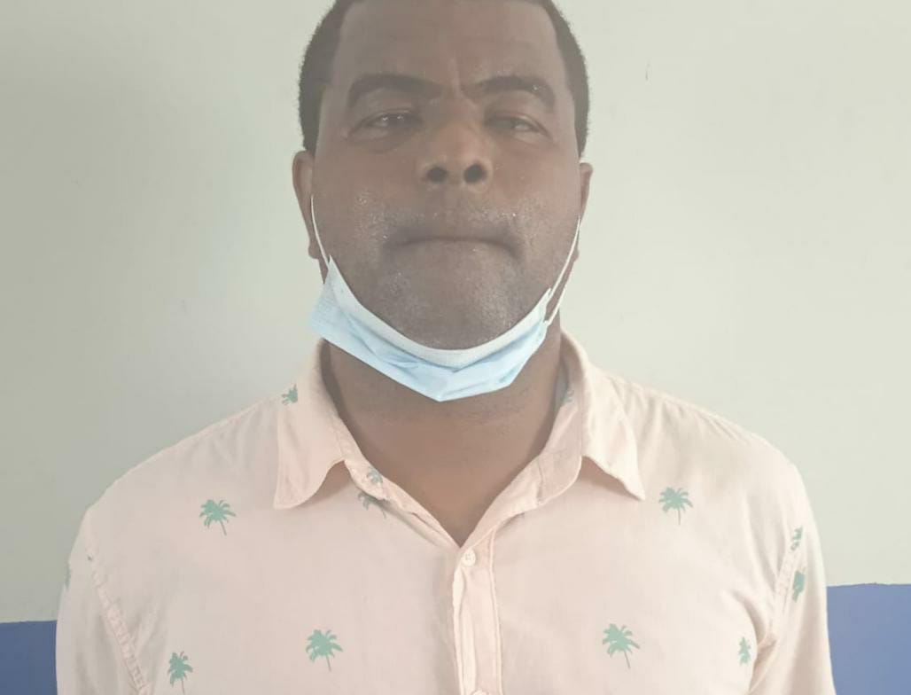 Samaná: Apresan hombre que se hacía pasar por miembro de la PN