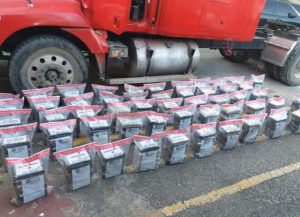 DNCD apresa 4 hombres y ocupa 415 paquetes de cocaína  