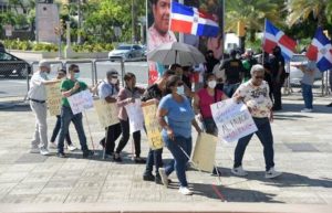 No videntes demandan reivindicaciones frente al Palacio Nacional 