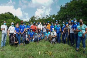 Indrhi y Medio Ambiente realizan jornada de reforestación