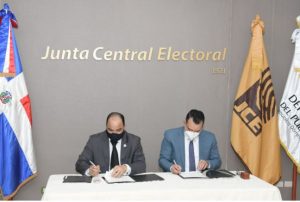 La JCE y el Defensor del Pueblo, firmaron un acuerdo interinstitucional que busca contribuir a la protección de los derechos fundamentales de la ciudadanía