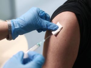 Admiten primer medicamento inyectable para prevenir VIH