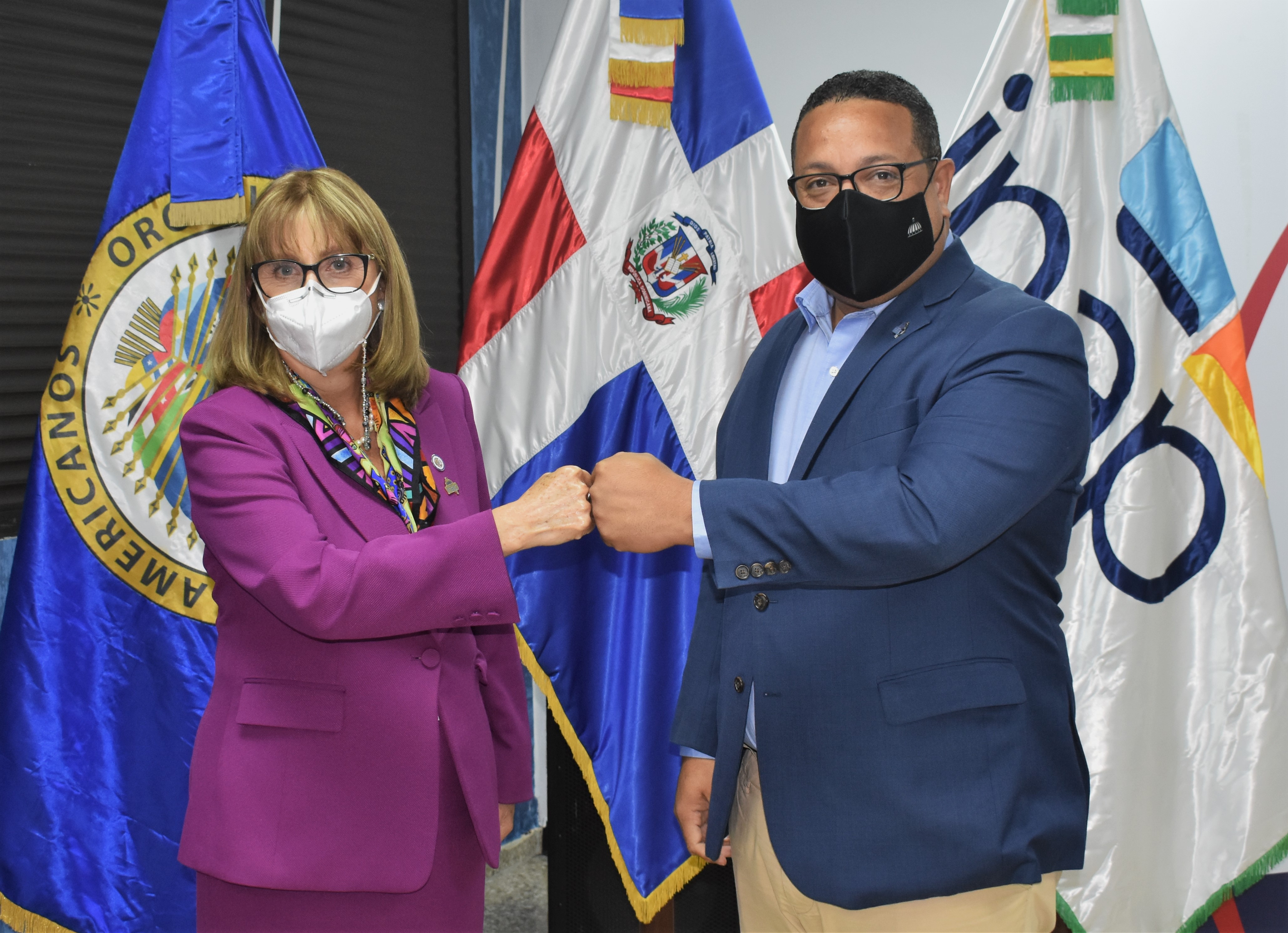 INAP y OEA conversan de programas para impactar a servidores públicos