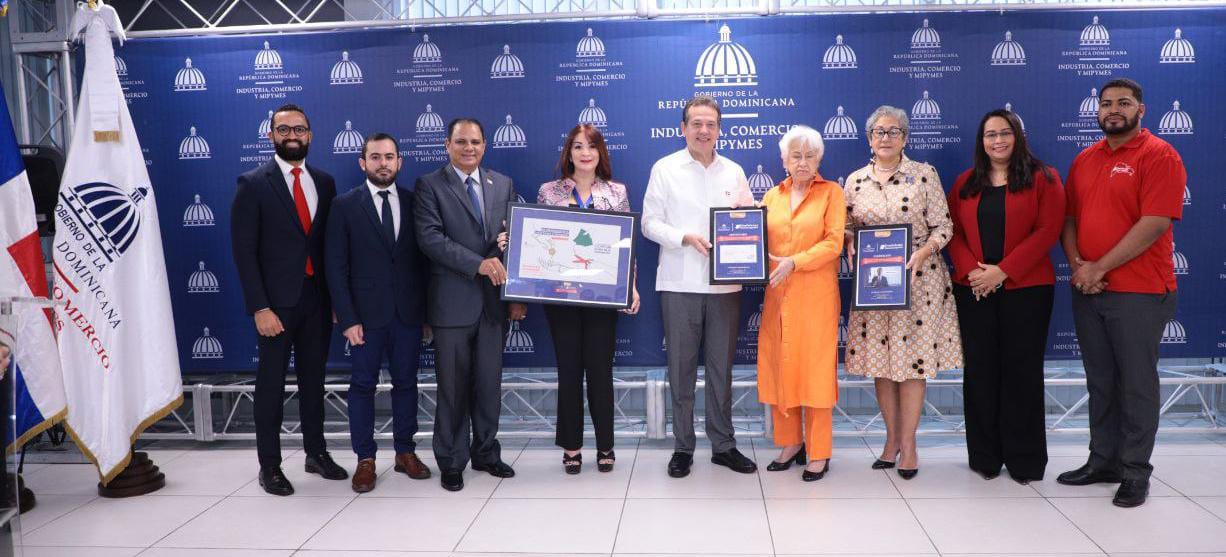 MICM recibe tres distinciones por lucha contra corrupción