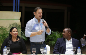 El aspirante a la nominación presidencial del PLD, Abel Martínez, llamó a la reflexión de la familia dominicana en esta época de Navidad