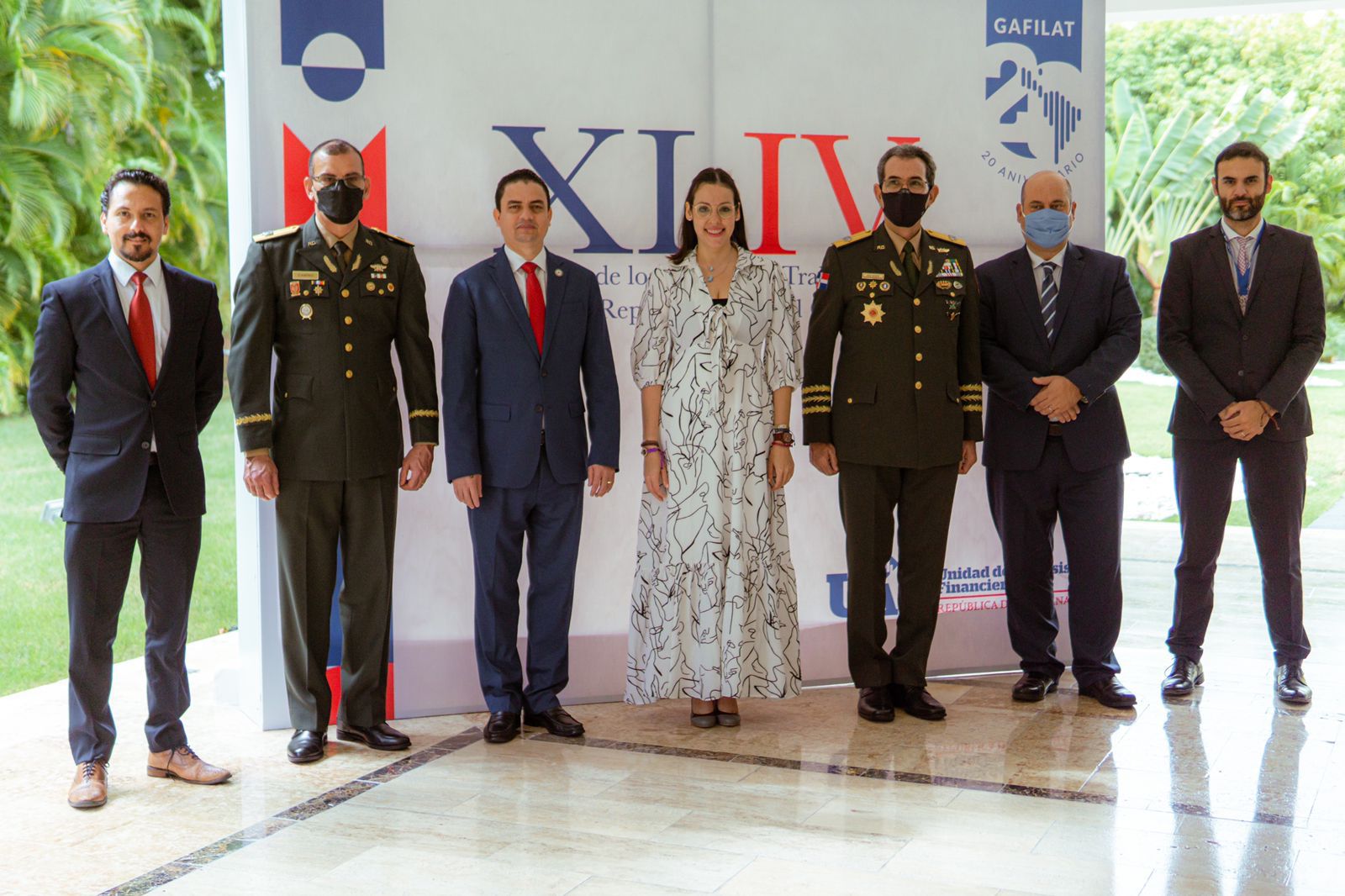 Ministro de Defensa participa en reunión contra lavado de activos