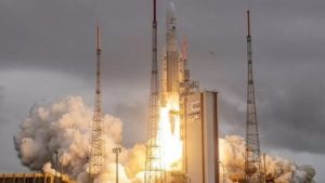 Telescopio espacial despega hacia las estrellas