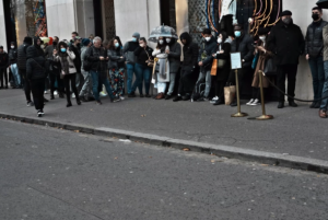 Francia aumenta presión para que las personas se vacunen