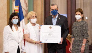 Gobierno realiza homenaje póstumo al fenecido médico Antonio Zaglul