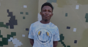Ejército detiene haitiano con arma de fabricación casera