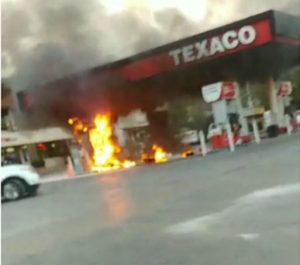 Fuego en estación de combustible deja dos personas heridas 