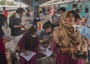 India autoriza vacunas y pastilla para combatir la pandemia