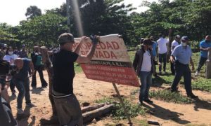 Denuncian violación a inversión extranjera proyecto turístico en Playa Encuentro 