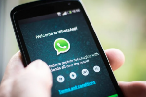 Así usan WhatsApp los estafadores para robarte dinero con chantajes 