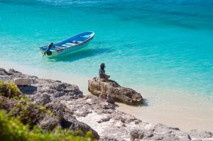 Reportan trifulca entre yolero y esposa de otro en Bahía de Las Águilas 