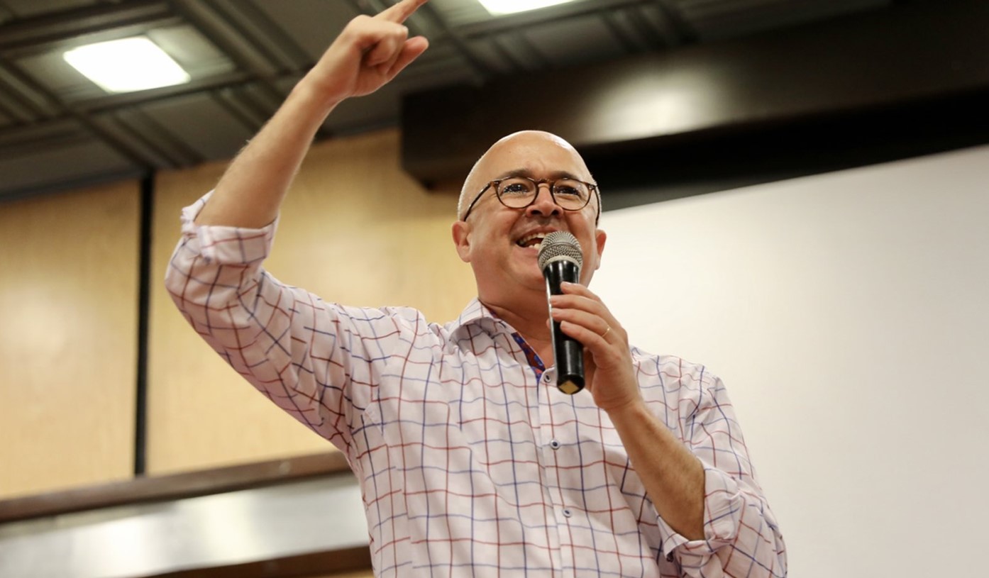 Domínguez Brito acepta los resultados de la consulta del PLD