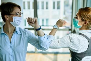 Más de 329 millones de contagios por covid-19 se registran en el mundo