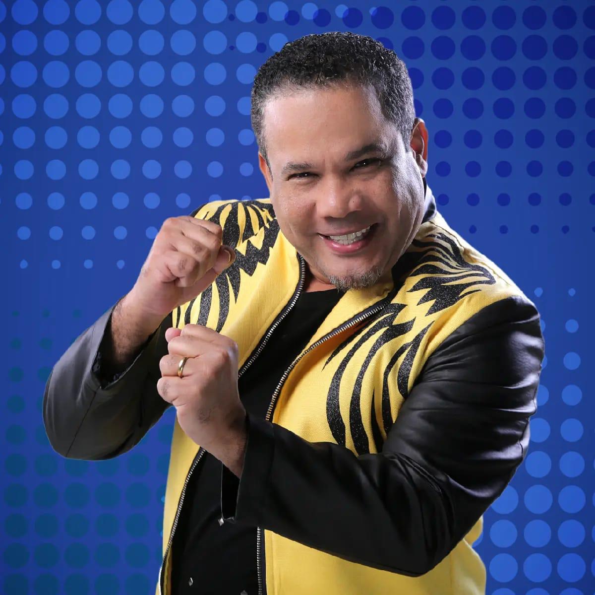 Héctor Acosta “El Torito” informa que dio positivo al COVID-19