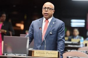 Pacheco niega que EE.UU amenace legisladores para aprobar Código Penal