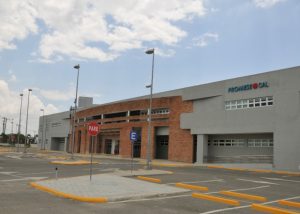 Autoridades sanitarias garantizan suministro de medicamentos COVID 