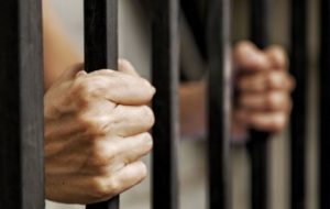 Imponen prisión a hombre que estafó al Estado con más de 18 millones