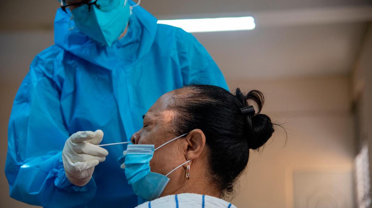El 97.6 por ciento de los casos por COVID-19 registrado en las últimas semanas en el país corresponde a la altamente contagiosa variante ómicron