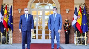 Abinader y Pedro Sánchez conversan sobre el sistema educativo