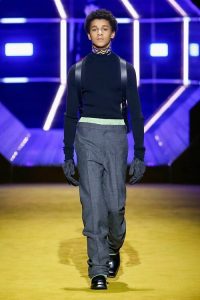 Actor dominicano desfila en nueva colección masculina de Prada
