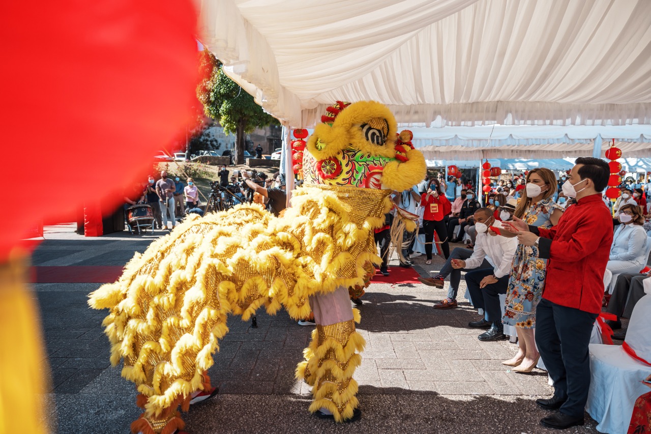 Celebran nuevo año chino con gala de primavera en la Zona Colonial