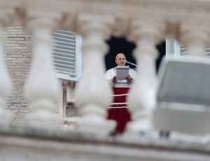 Papa lamenta desigualdades sanitarias y falta vacunas en países pobres 