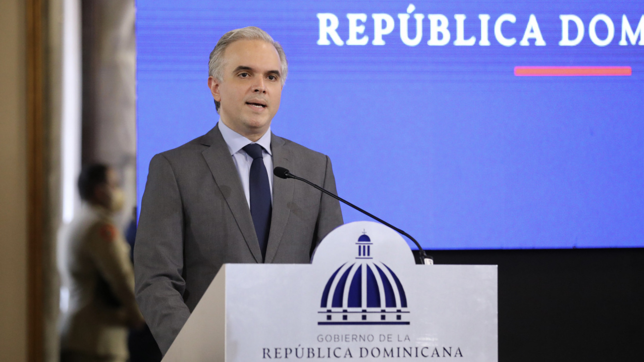 Ministro de Trabajo, Luis Miguel De Camps García afirma que desde la institución que dirige garantizan sus derechos laborales.