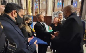 Cónsul Jáquez asiste a funeral de policía asesinado en Nueva York