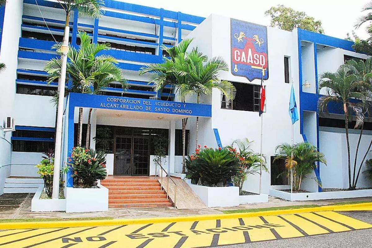 CAASD interviene ocho cañadas en Santo Domingo Norte