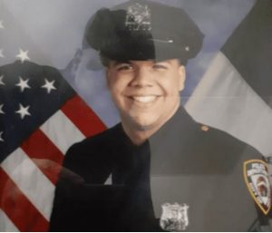 El policía Jason Rivera de 22 años de edad y asesinado en un apartamento de Harlem, era dominicano, nativo de San Francisco de Macorís 