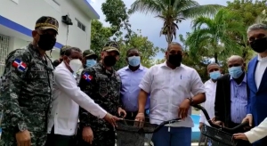 Policía Nacional entrega vehículos en San Pedro de Macorís