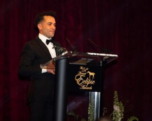 Abinader felicita a jinete Joel Rosario por Premio Eclipse 2021