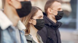 Califican de apresurado levantamiento de restricciones COVID-19