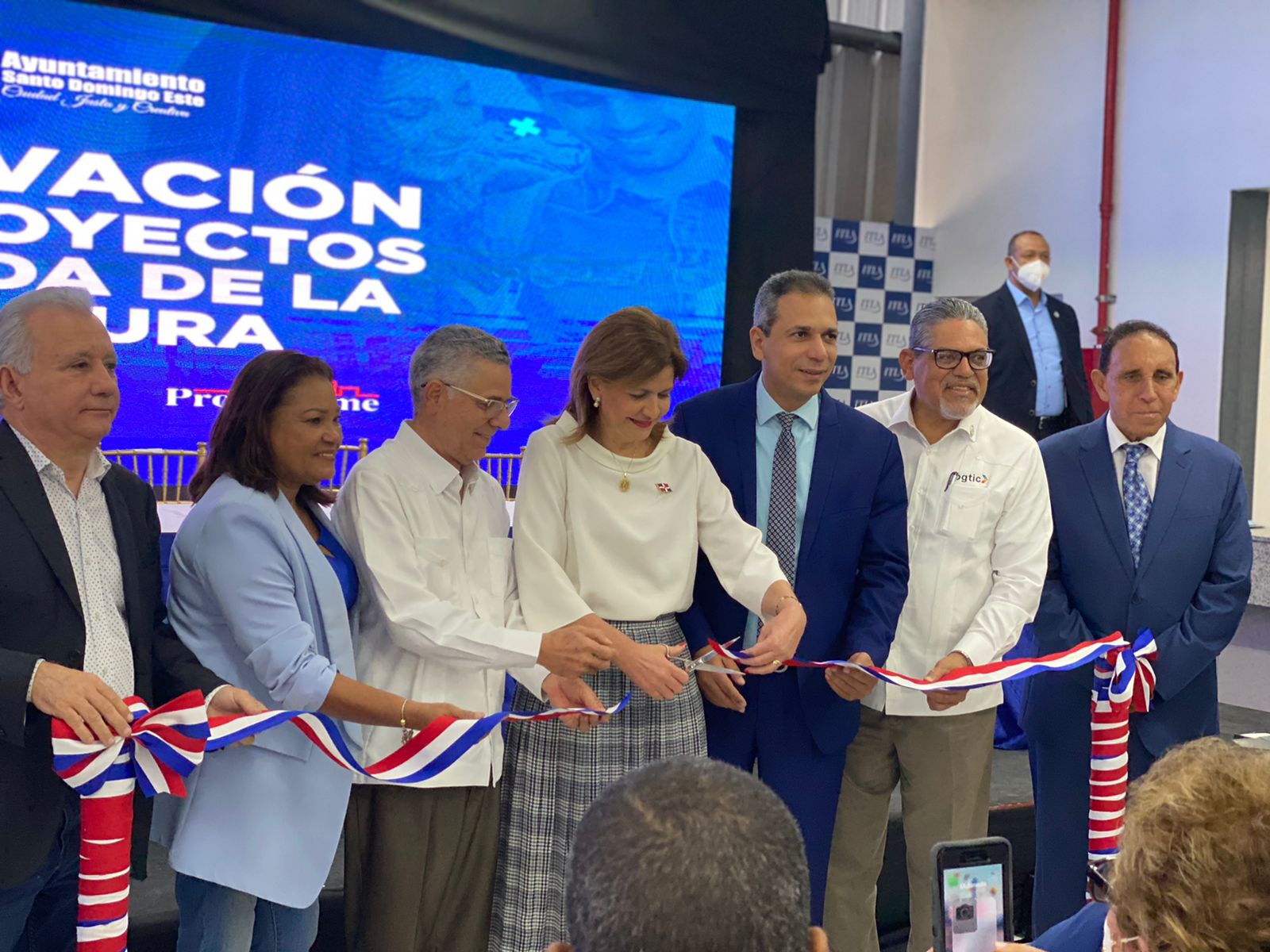 Inauguran extensión del ITLA en la parada de la cultura de SDE