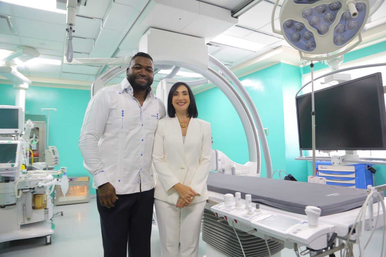 David Ortiz dona moderno equipo para cateterismo