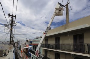 Más de 700.000 clientes en Puerto Rico están sin electricidad 