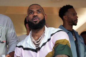 El reloj de USD 6,5 MM que lució LeBron James durante el Super Bowl