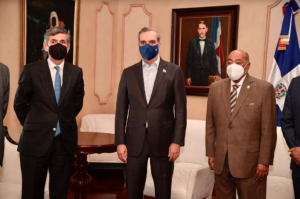 Presidente Tribunal Constitucional de España visita Palacio Nacional