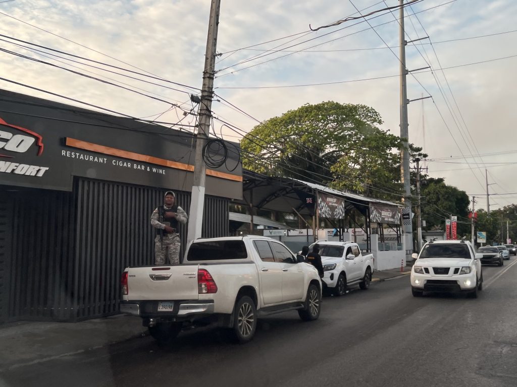 Allanamientos en Santiago contra presunta red de lavado de activos