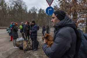 Ucrania comienza la evacuación de civiles de Irpin